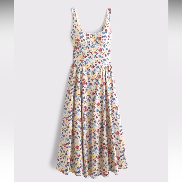 Abercrombie & Fitch Dresses & Skirts - NWT Abercrombie Dylan dress midi floral